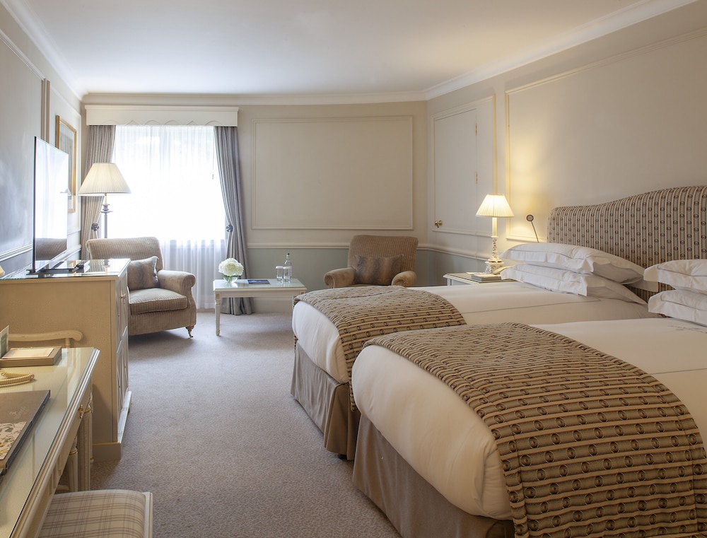 SUPERIOR, TWIN BEDS, GARDEN WING