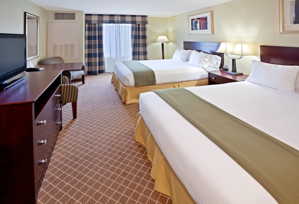 Holiday Inn Express Hotel and Suites Chehalis-Centralia 16/67