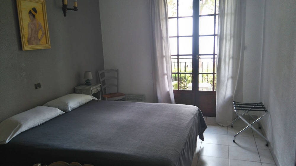 Auberge Ferayola 11/49