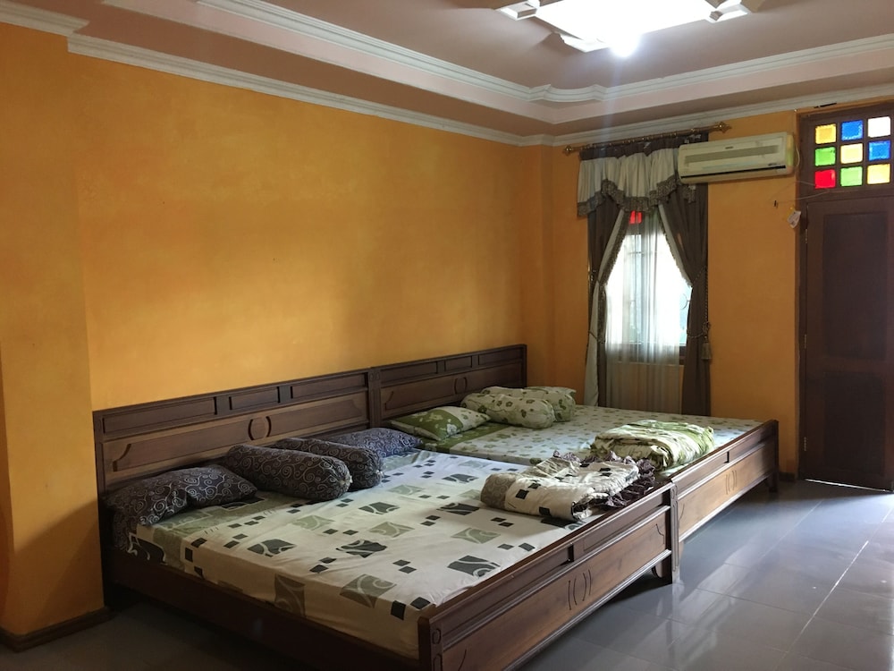 Hotel Alami near Alun-Alun Klaten 23/40