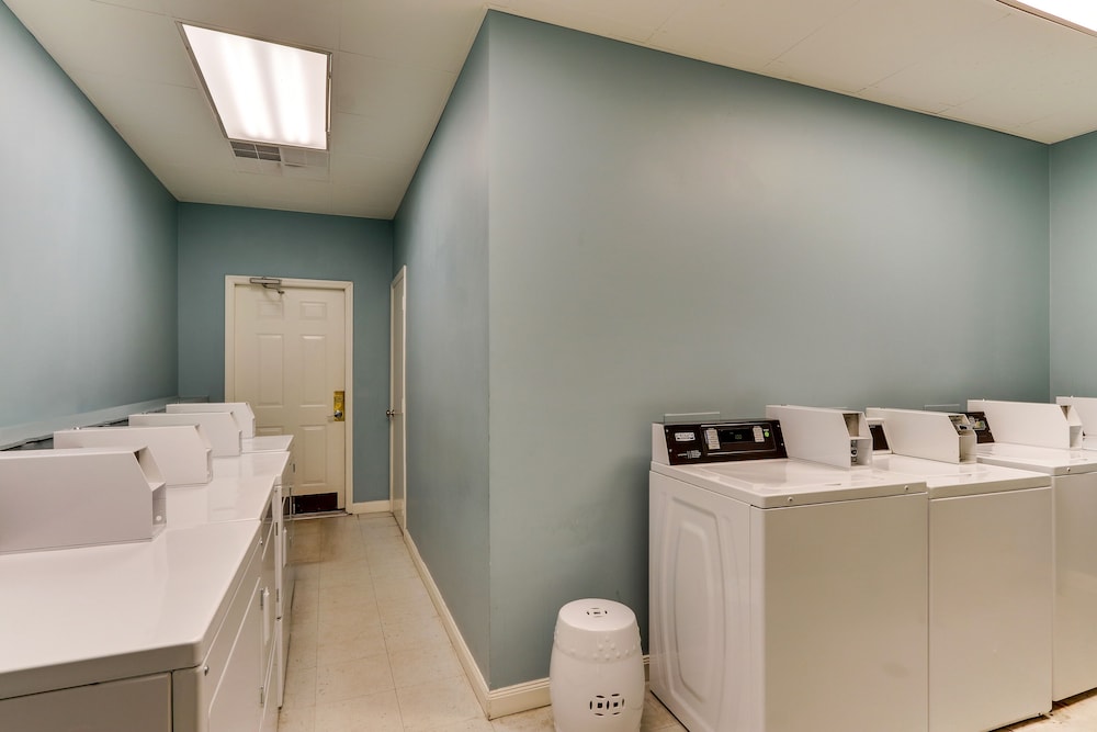 Mariners Suites 30/40