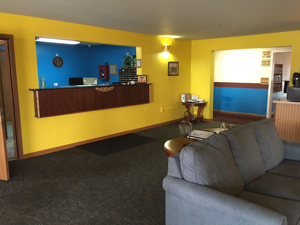Super 8 By Wyndham Escanaba 30/39