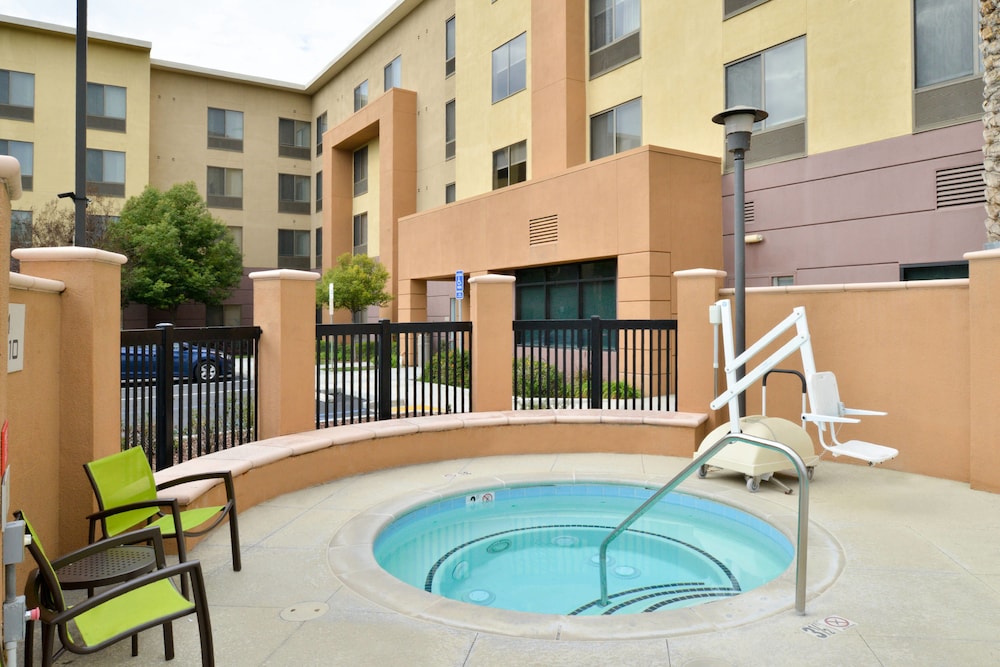 Springhill Suites By Marriott Corona Riverside in CORONA - CA