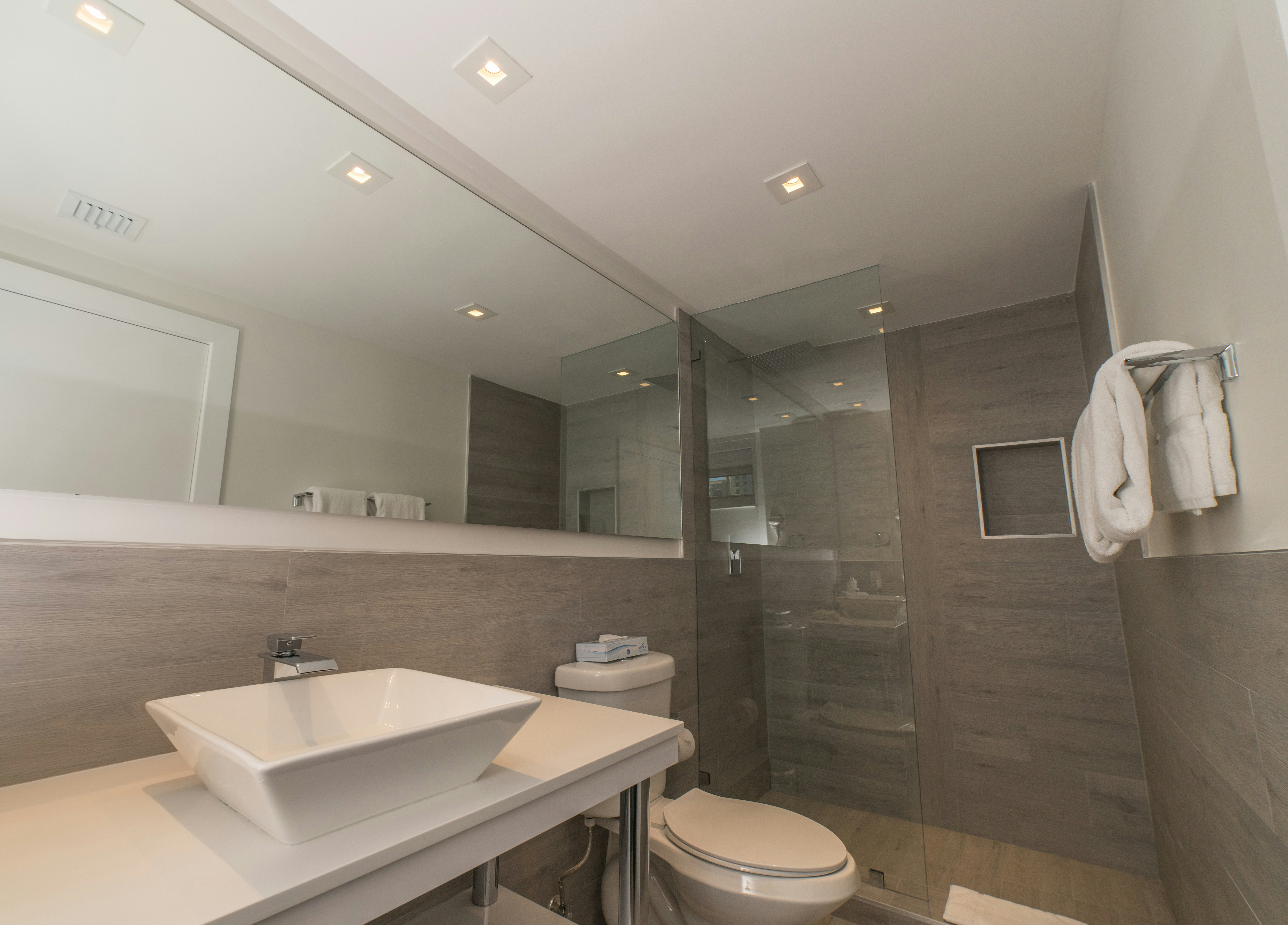 Fortune House Hotel Suites 29/33