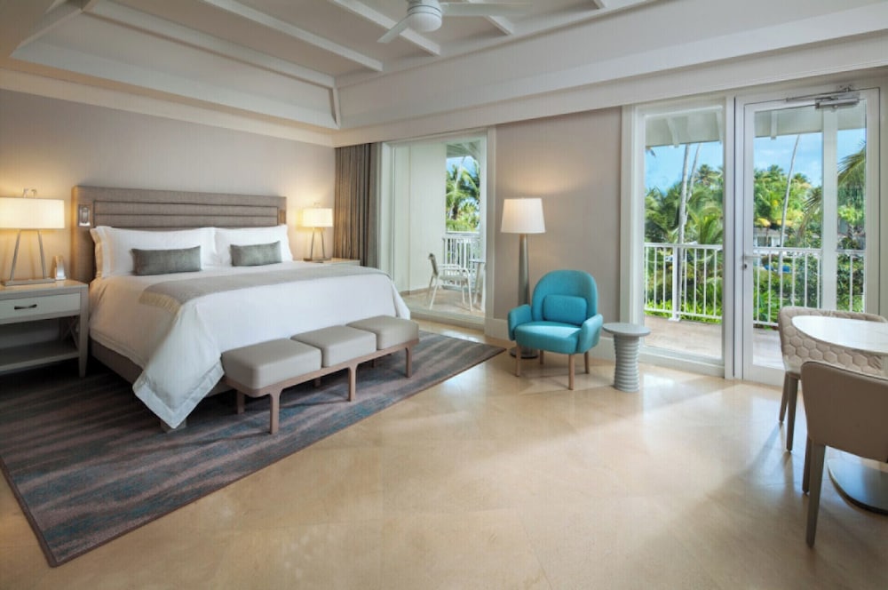 1 Bedroom, Deluxe, Suite, King Bed, Garden View