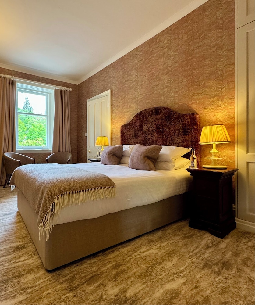 ROOM, DOUBLE BED