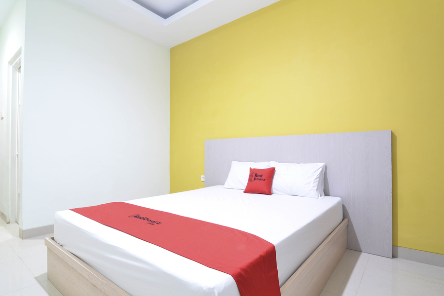 Reddoorz Plus Near Museum Keraton Surakarta 5/16