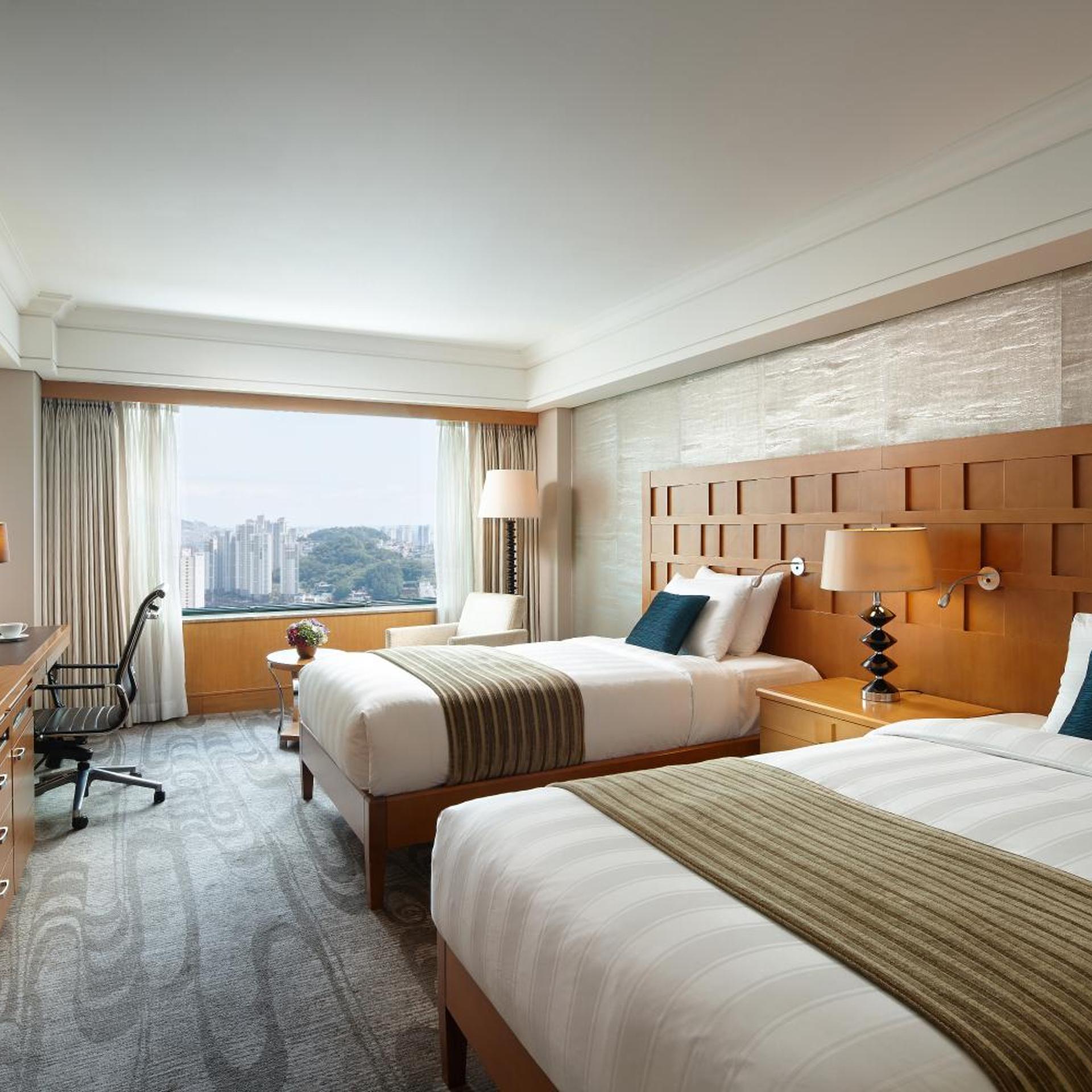 Premier, Twin Beds, with Pool