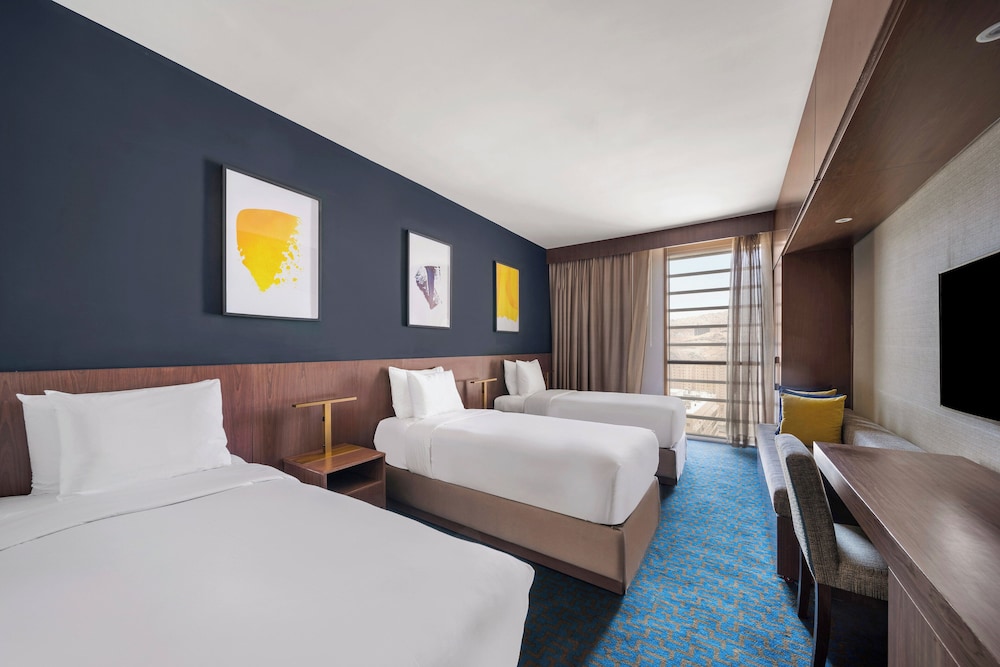 Tower, Deluxe, 3 Beds