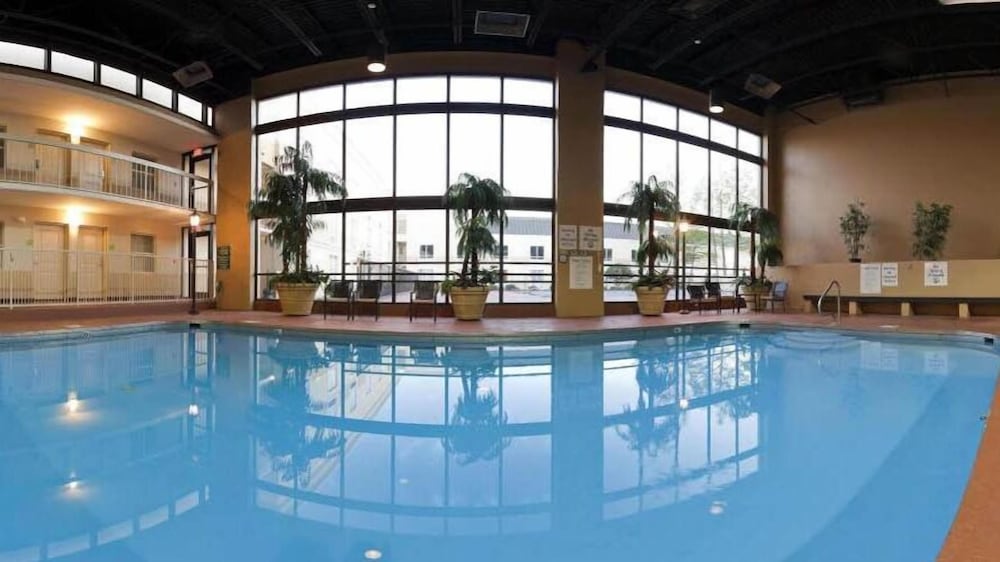 swimming pool spa