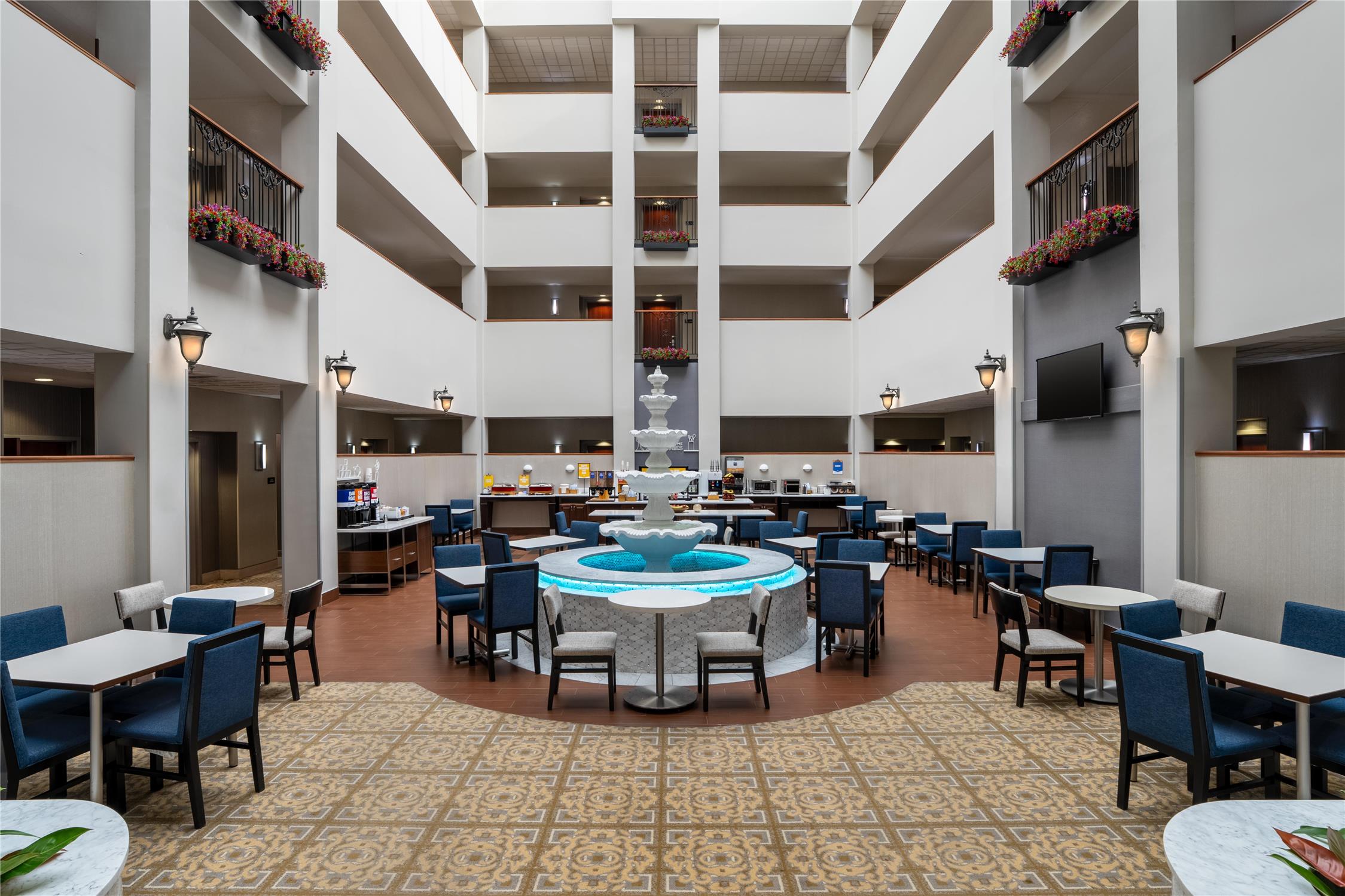 Hampton Inn And Suites Rockville Centre 79/85