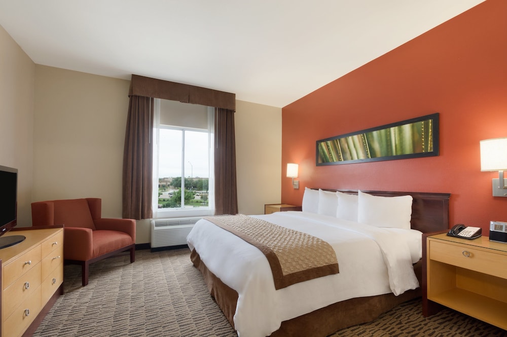 Hawthorn Suites By Wyndham College Station 13/60