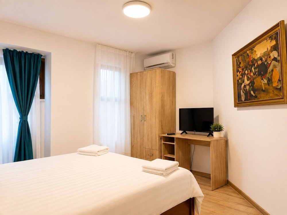 Monte Carlo Palace Rooms 28/58