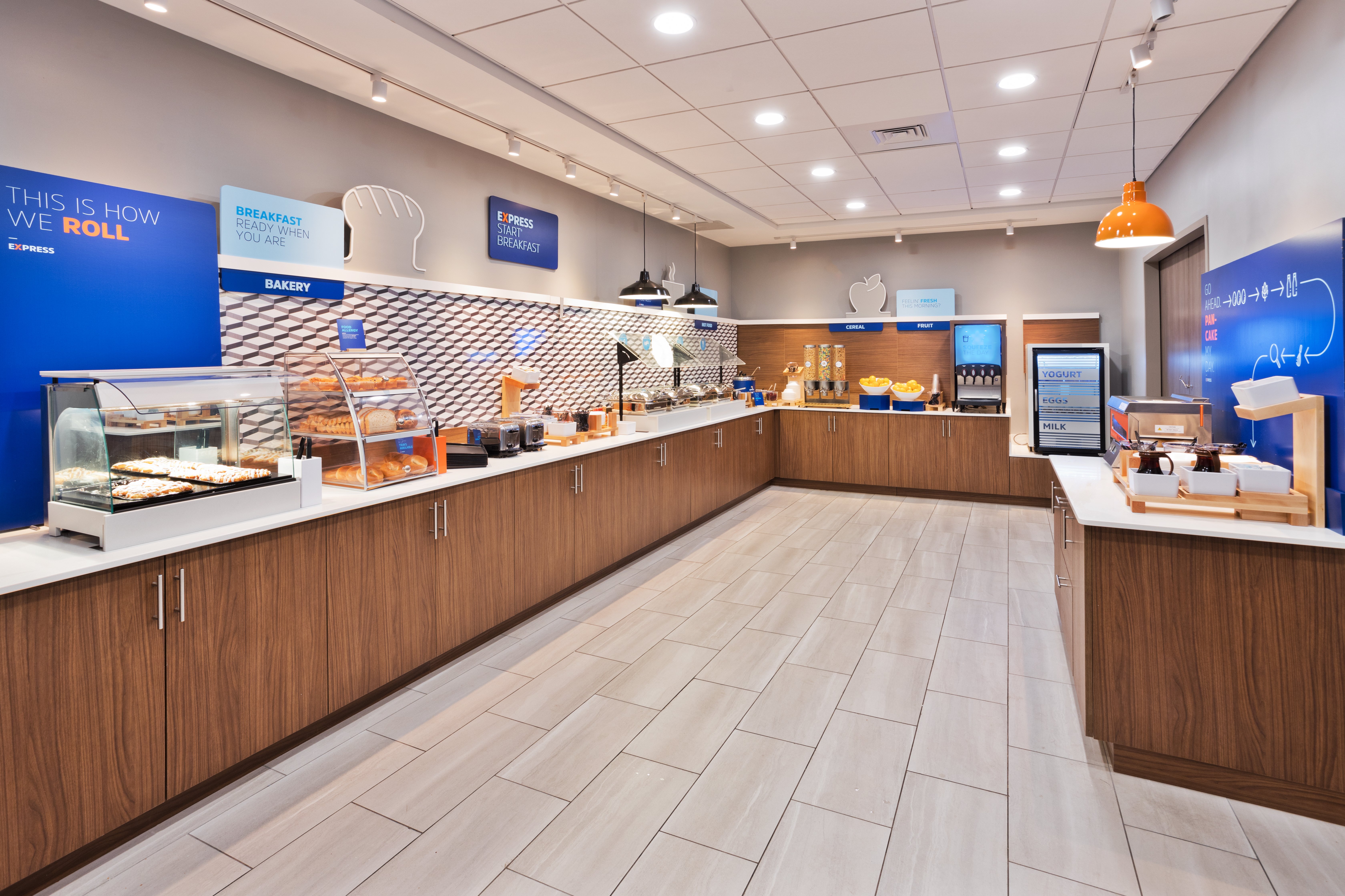Holiday Inn Express COLUMBUS NORTHEAST 13/54