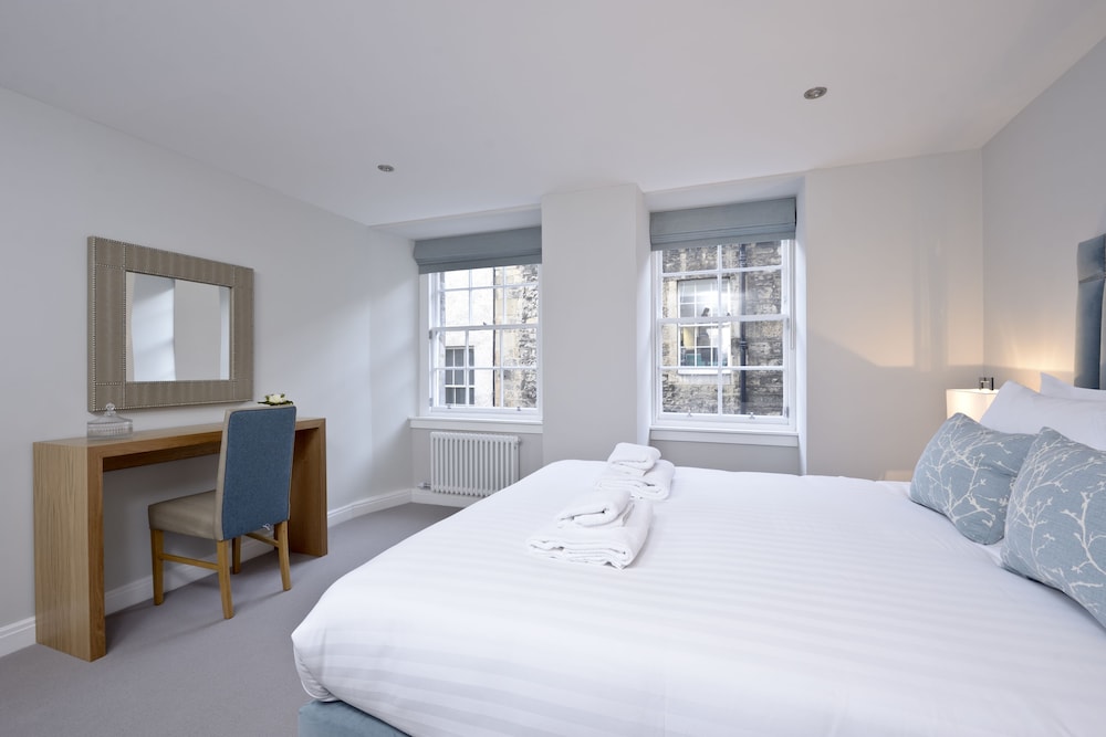 Destiny Scotland New Town Apartments 3/15