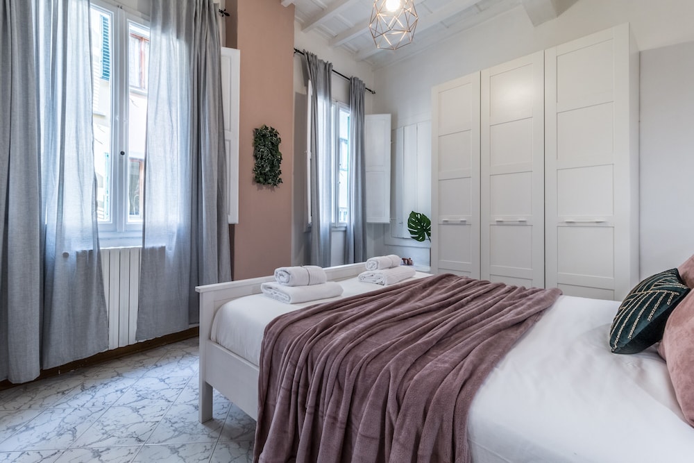 Wine Apartments Florence Sangiovese 11/40