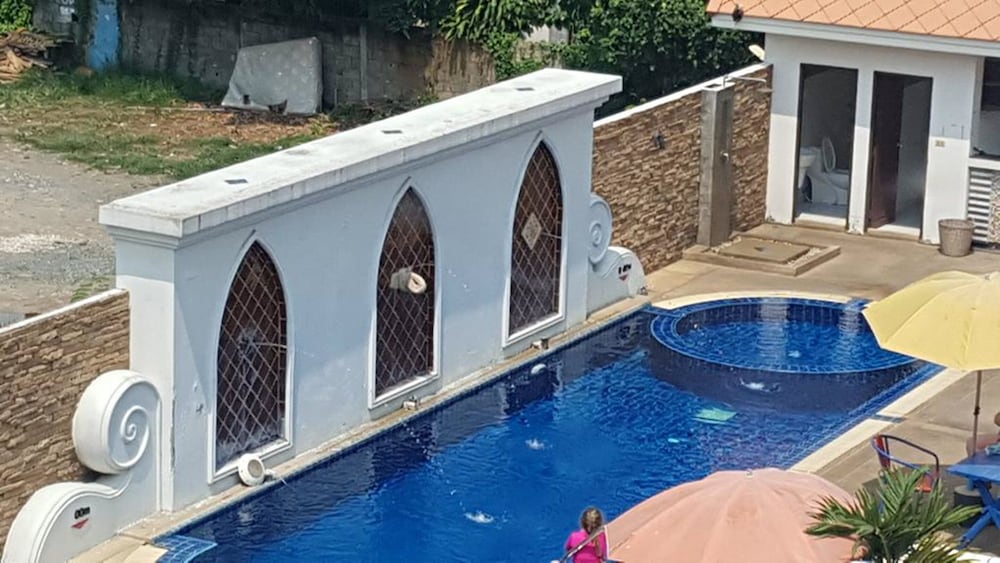 Wangburapa Grand Hotel 33/47