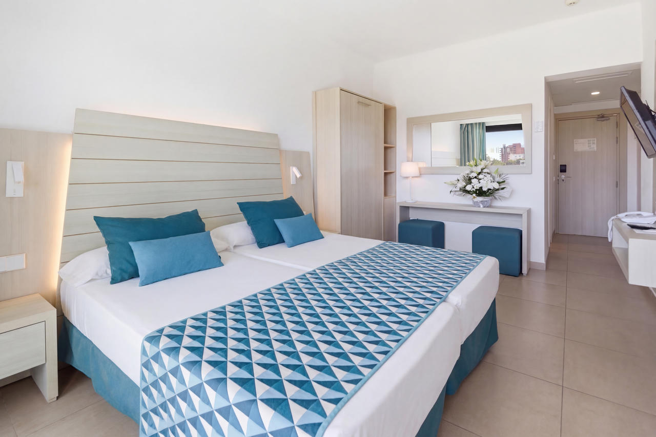Hotel Luxor 25/77