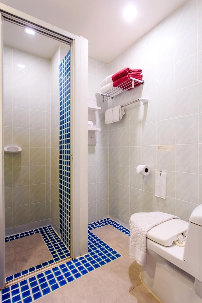 CHAWENG BUDGET HOTEL 63/66