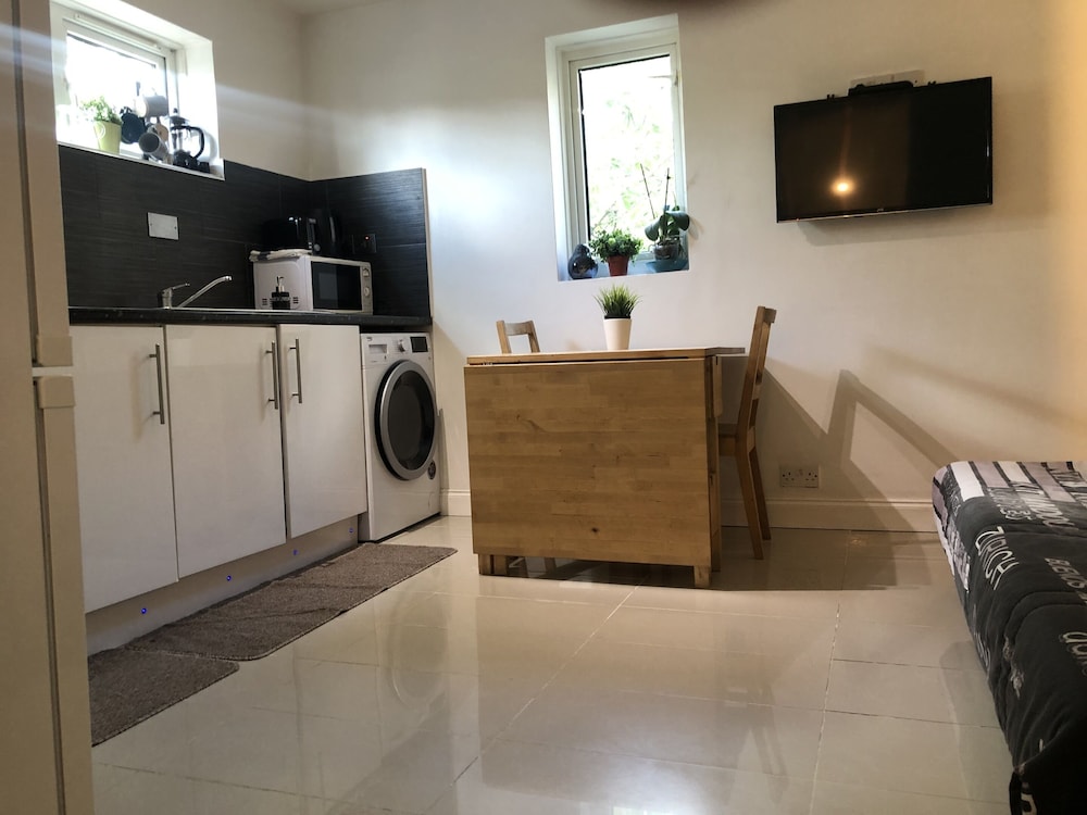 Apple House Guest House Heathrow Airport 18/31