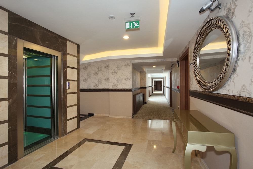 Balturk House Hotel 50/50