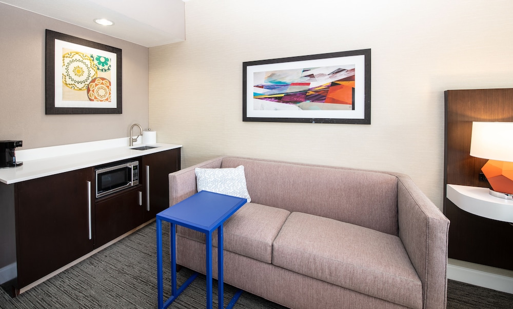 Hampton Inn Phoenix Airport North 35/53