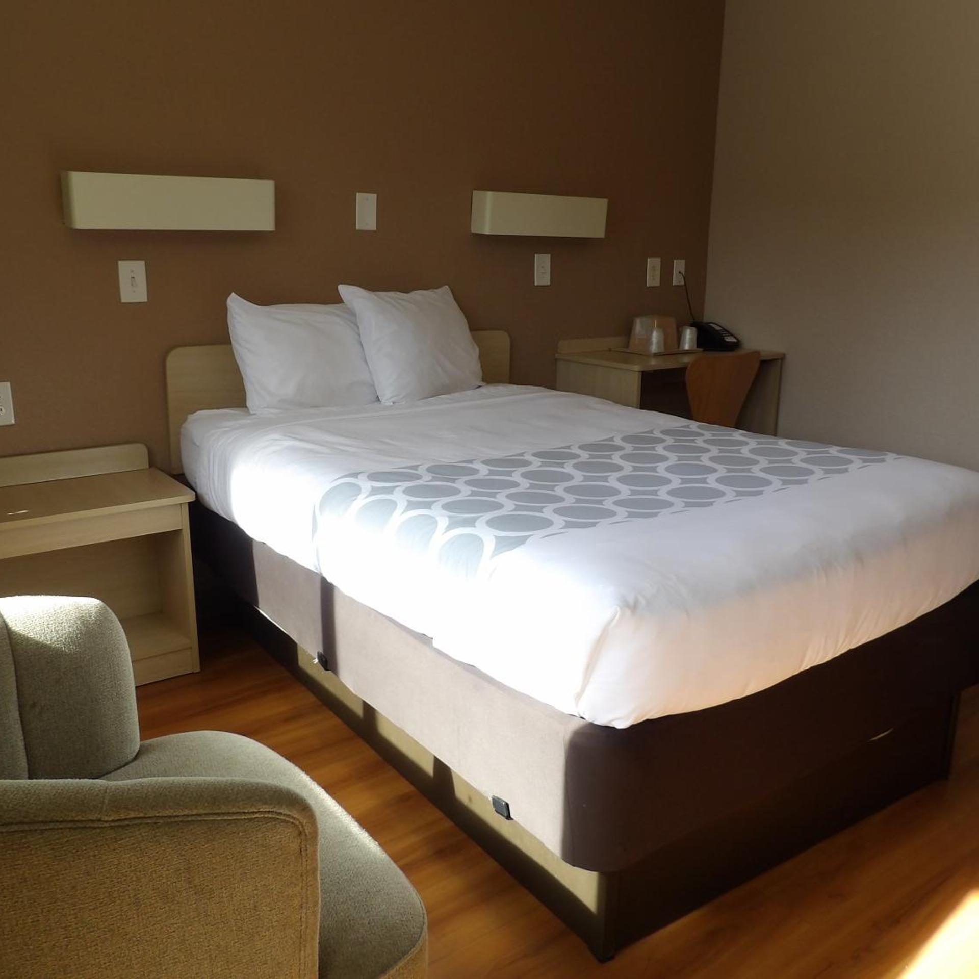 Room, Double Bed, Accessible