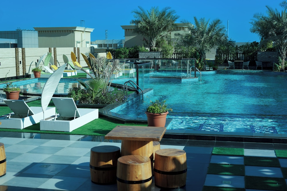 La Zona Continental Hotel 39/65