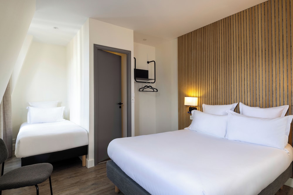 HOTEL KORNER EIFFEL 16/50