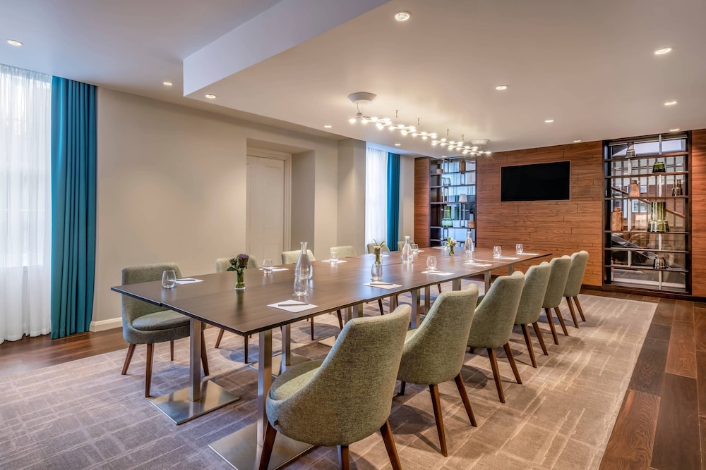 Courtyard by Marriott Edinburgh 54/64