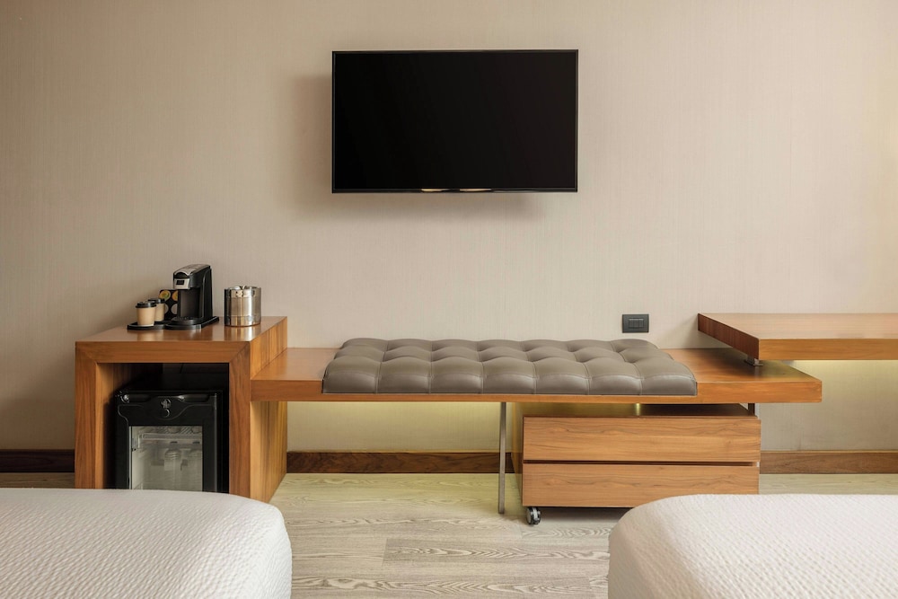 AC Hotel by Marriott Panama City 42/48
