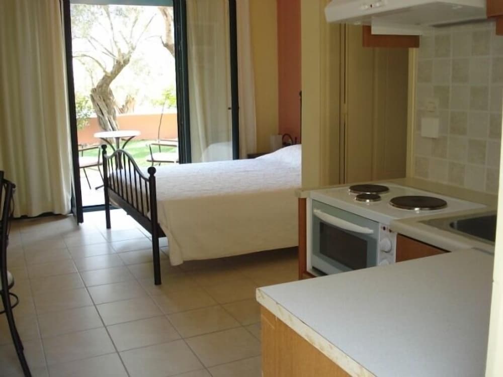 Ionian Breeze Studios 21/30