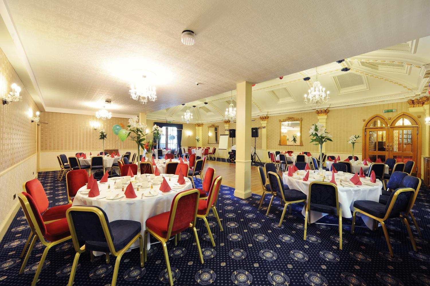 Royal George Hotel 42/46