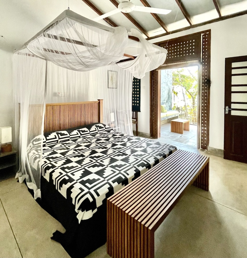 SUPERIOR, DOUBLE BED