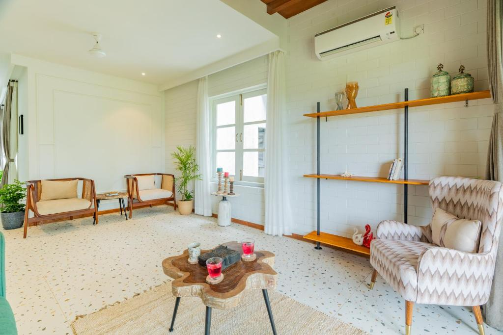 ELIVAAS 5 BHK Pet Friendly with Pvt Pool Villa Vacasa 37/44