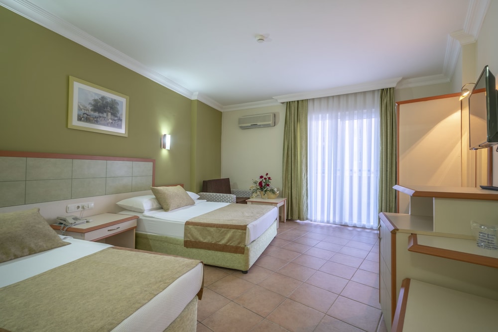 Blue Star Hotel 11/50