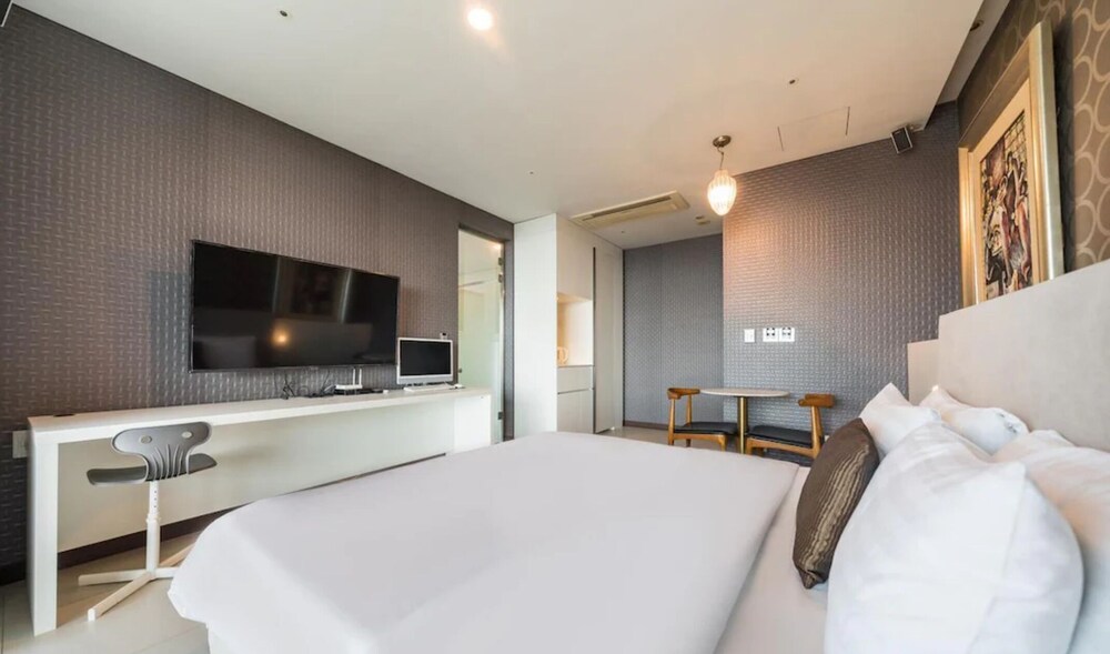 Room, Double Bed