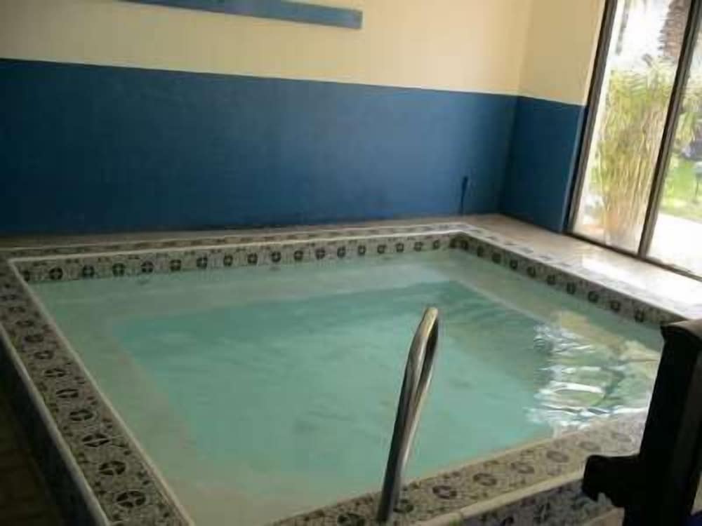 Summit by South Padre Condo Rentals 4/13
