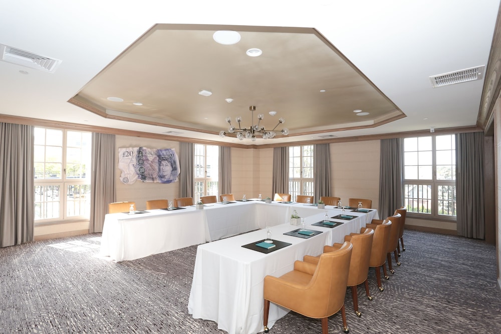 Delamar West Hartford 67/75