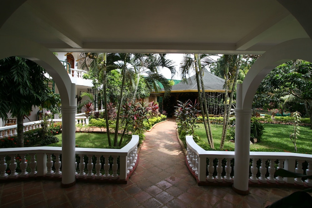 Dolce Vita Hotel 35/50