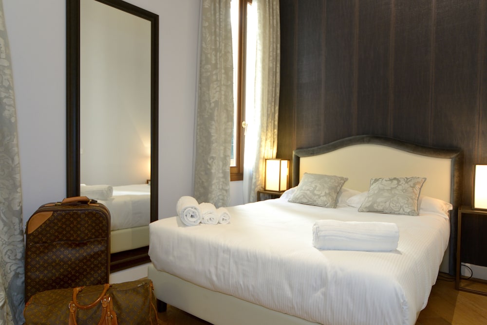 Residence La Fenice 18/50