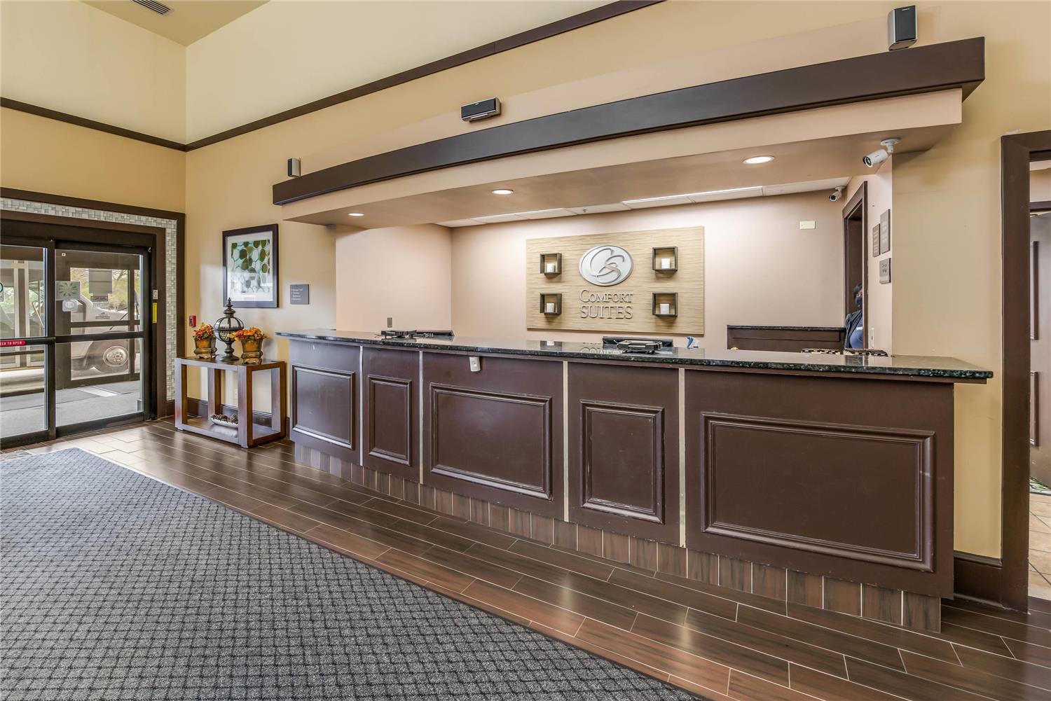 Comfort Suites Chicago O'Hare Airport 4/23