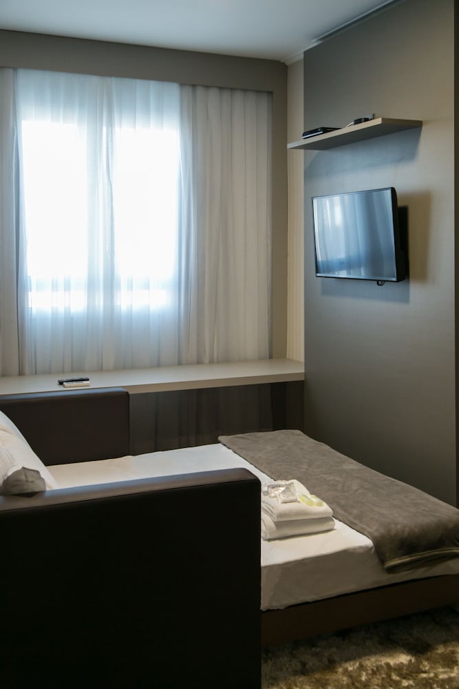 Tri Hotel Premium Criciuma 25/60