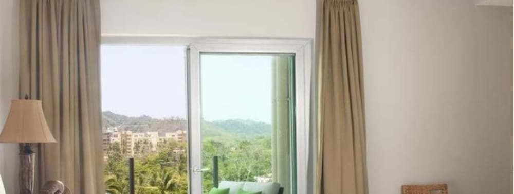 Best In Jaco Diamante Del Sol 42/50