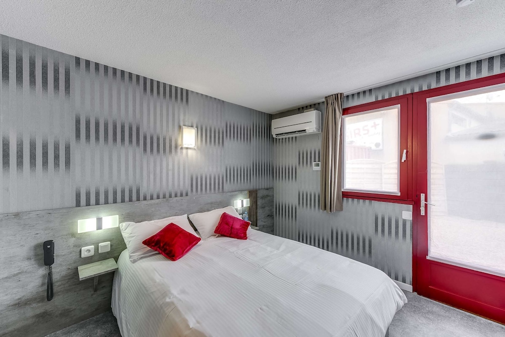 Brit Hotel Confort Thouars 10/48