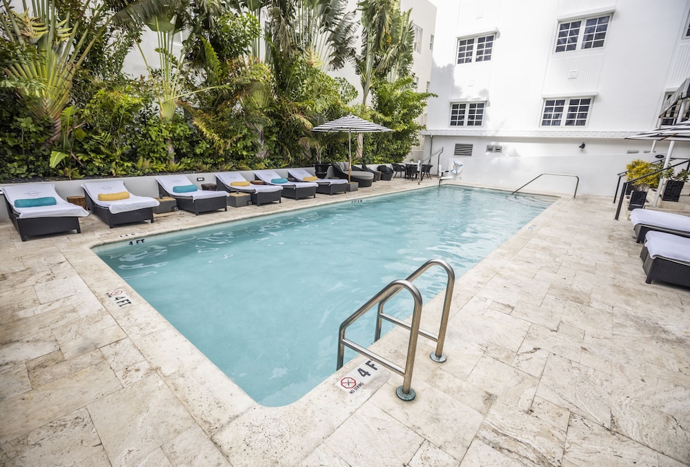 Hotel Croydon Miami Beach 5/75