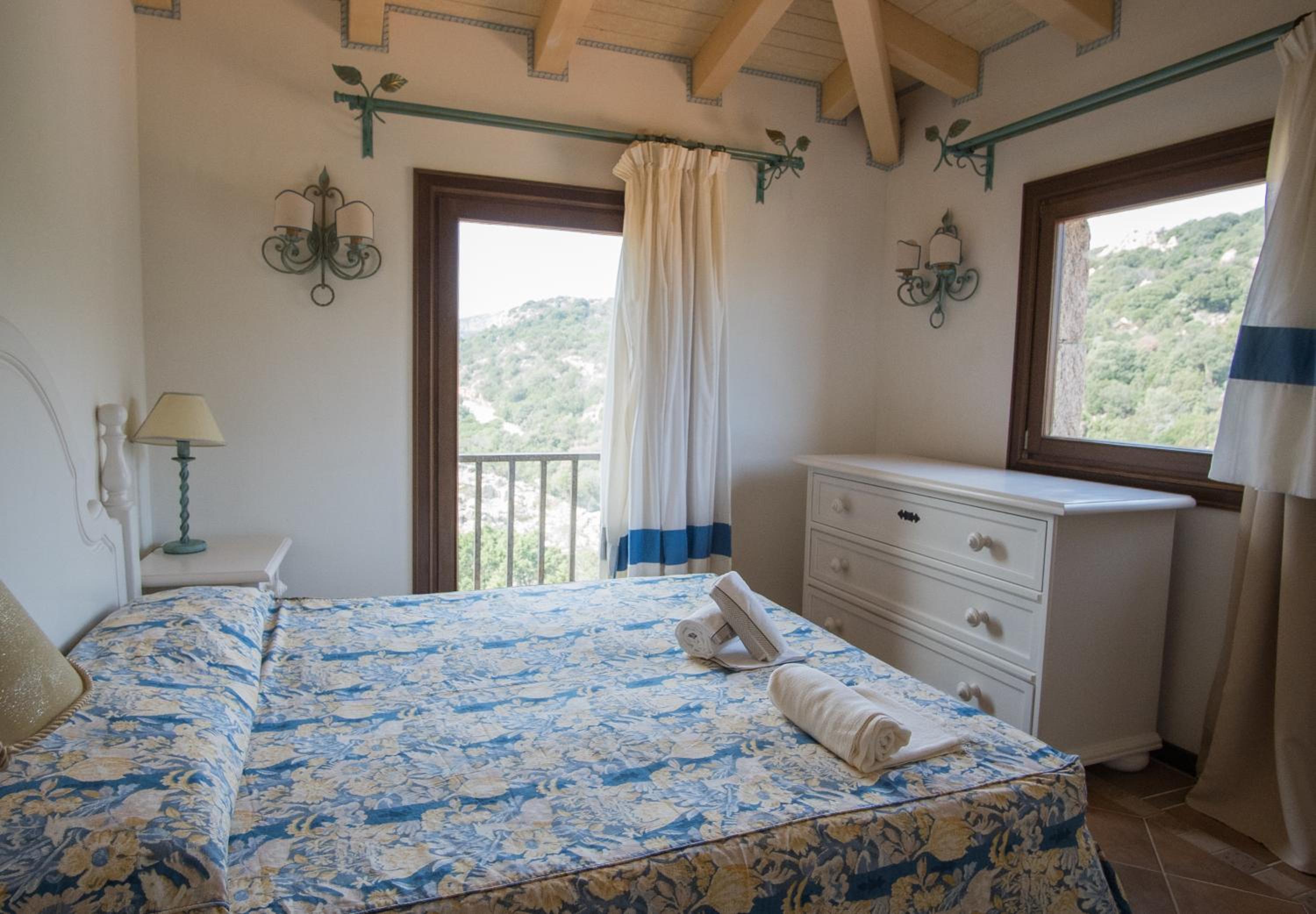 2 Bedrooms, Apartment