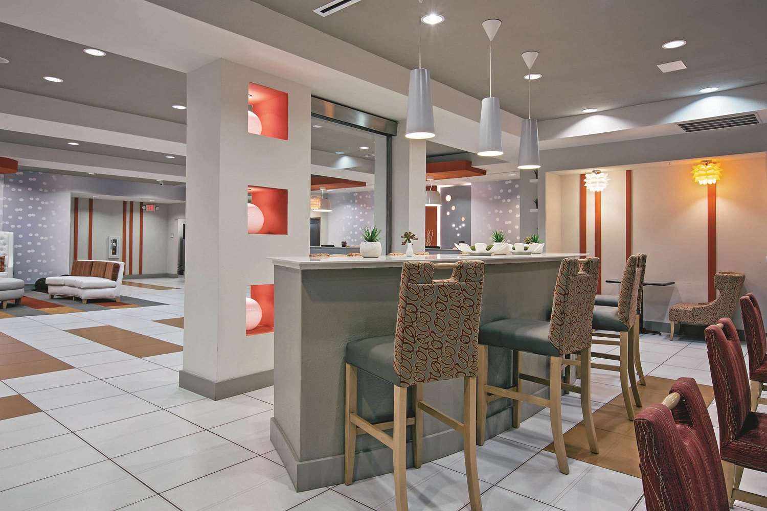 La Quinta Inn & Suites by Wyndham Harrisburg-Hershey 35/51