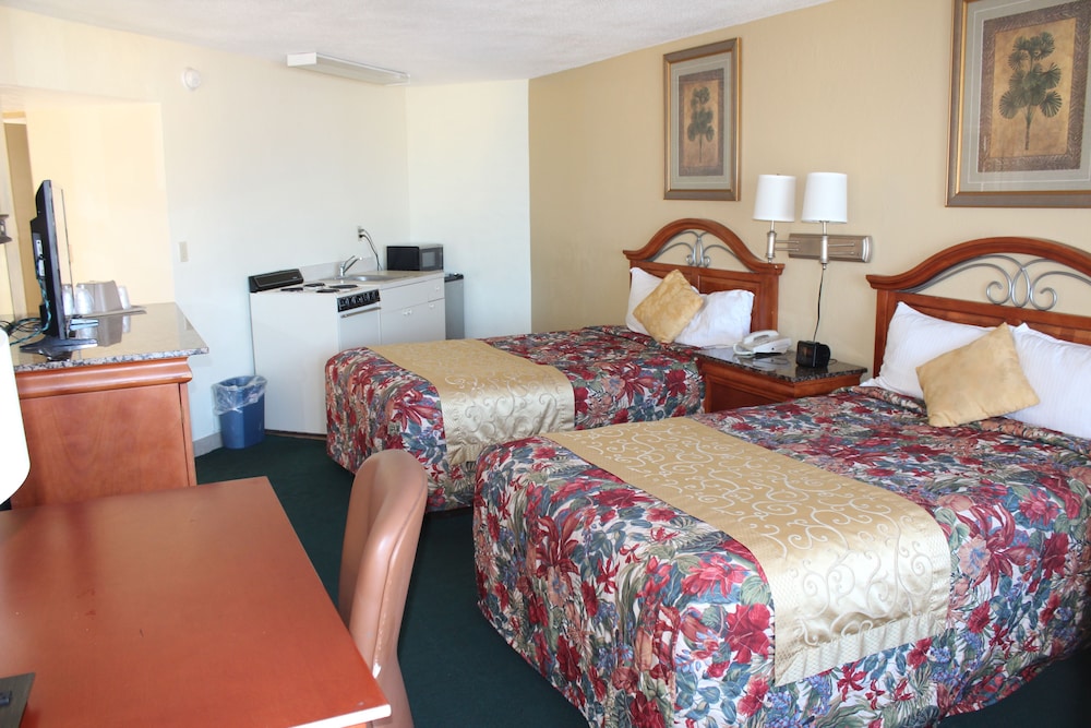 Grand Prix Motel on the Beach 20/48