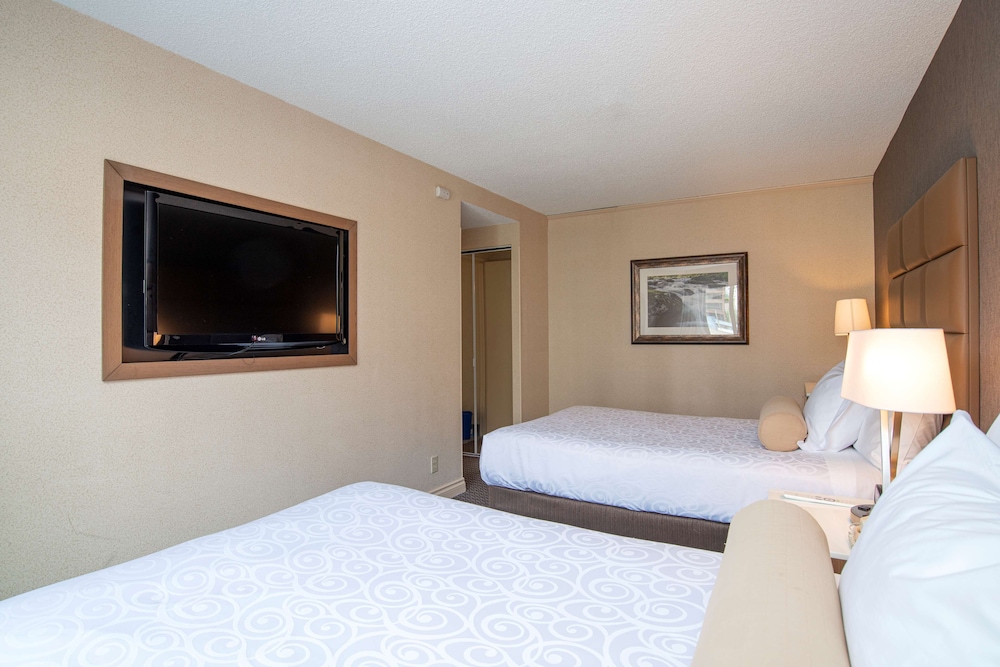 Best Western Premier Chateau Granville Hotel and Suites and Conf. Centre 16/61